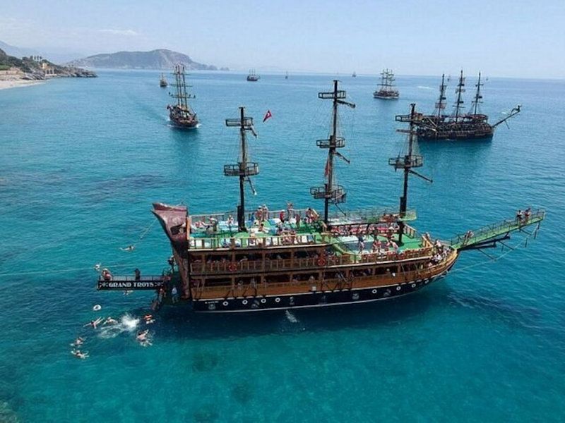 Pirate Boat Trip in Alanya – Foam Party & Caves Exploration
