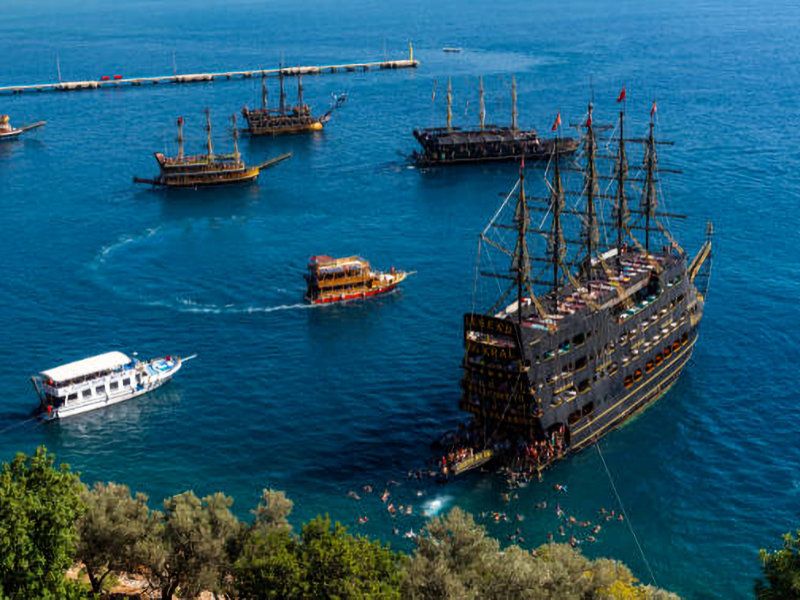 Pirate Boat Trip in Alanya – Foam Party & Caves Exploration