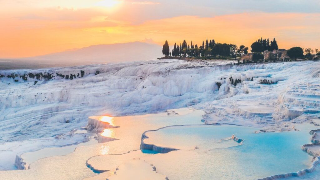 Pamukkale & Salda Lake Day Trip